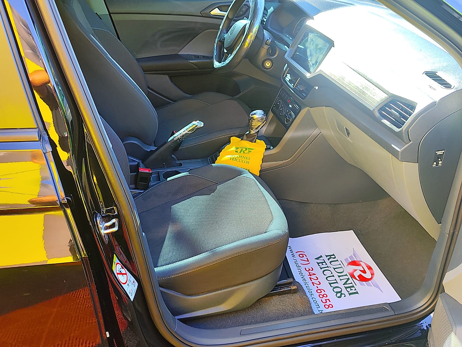 
								T-CROSS SENSE TSI AD 1.0 FLEX full									